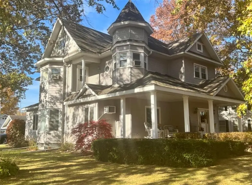 218 S Pine Street, Nokomis, IL 62075 - #1