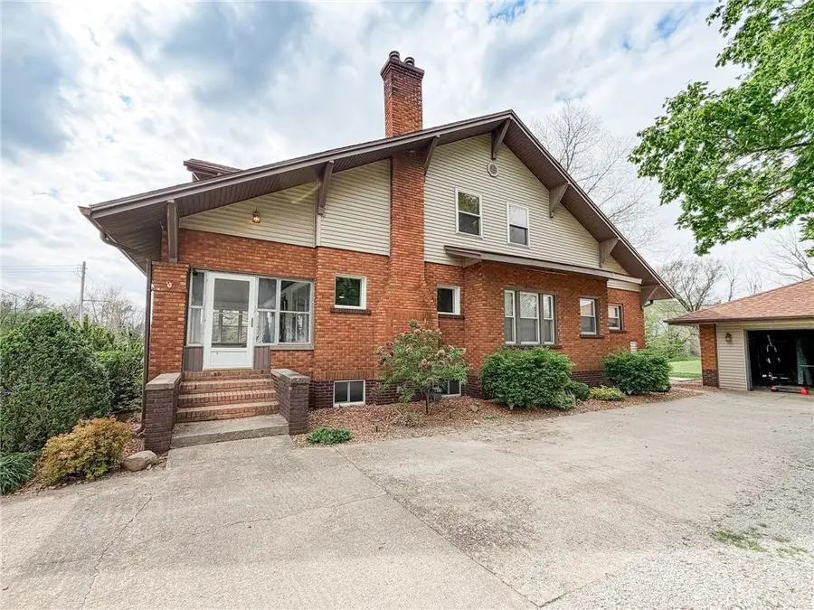 412 E Cumberland Street, Martinsville, IL 62442 - #2