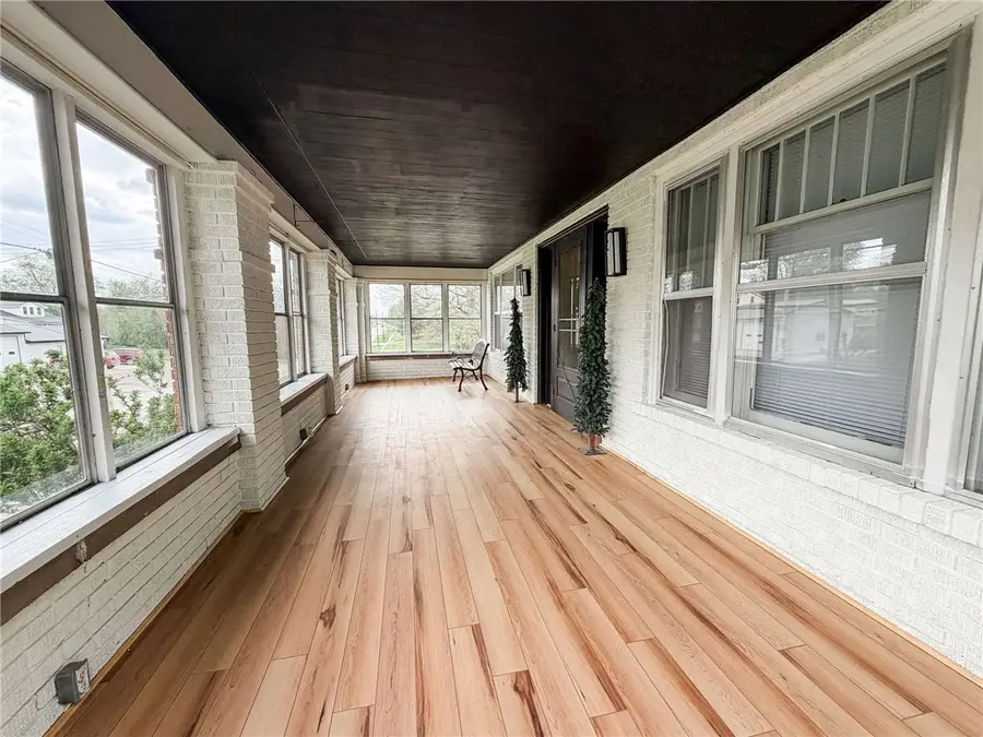 412 E Cumberland Street, Martinsville, IL 62442 - #3