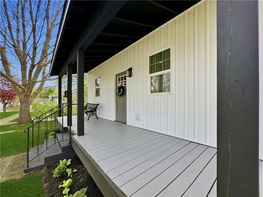 609 Marshall Avenue, Mattoon, IL 61938 - #3