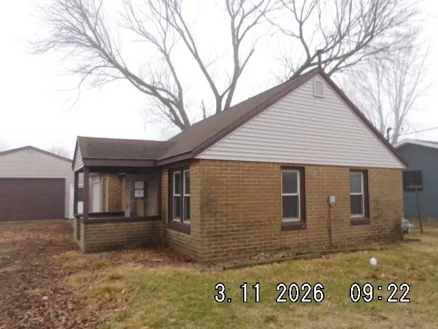 823 E Progress Street, Arthur, IL 61911 - #1