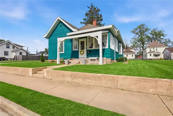 213 4th Street, Charleston, IL 61920