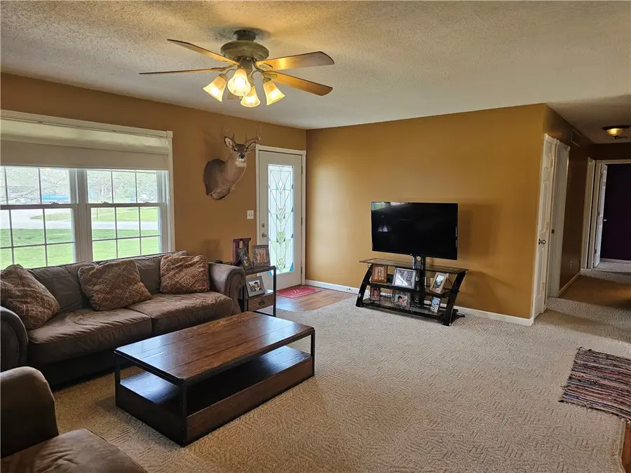 302 S Mill Street, Greenup, IL 62428 - #2