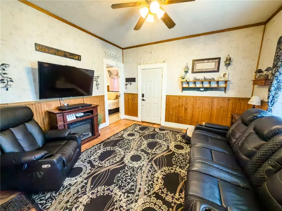 901 Vance Street, Paris, IL 61944 - #2