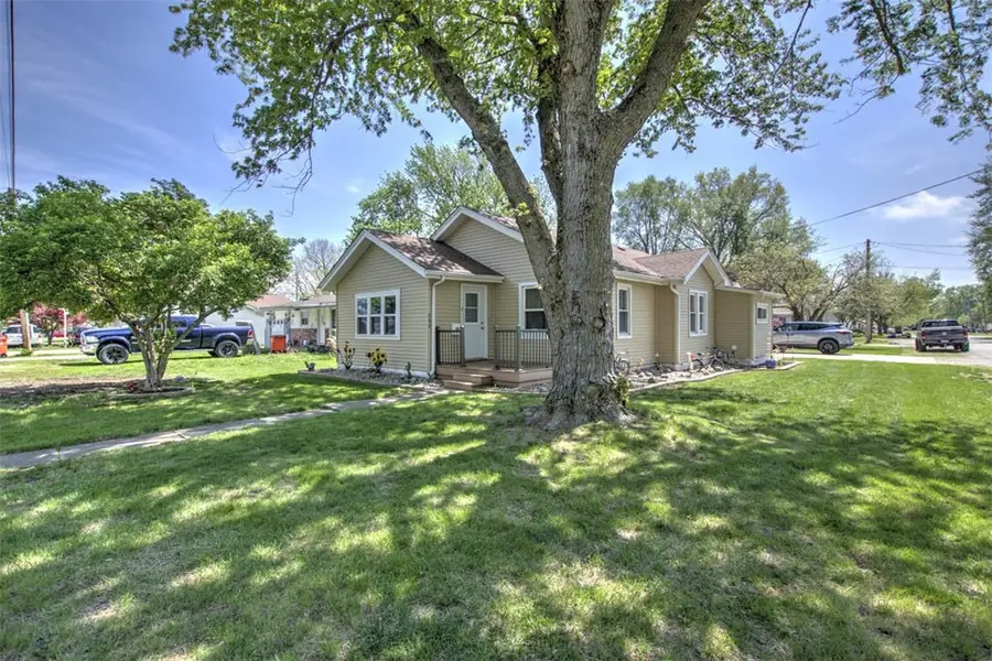 203 E Louis Street, Sullivan, IL 61951 - #2