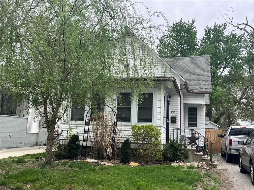 952 Packard Street, Decatur, IL 62522 - #1