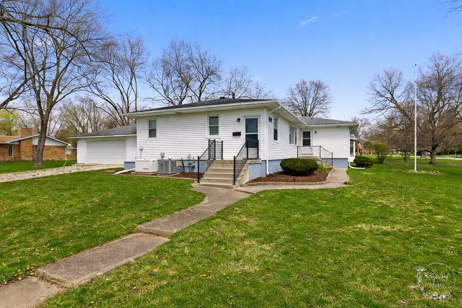410 S Chicago Street, Rossville, IL 60963 - #2
