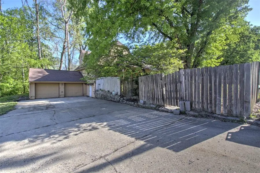 4224 Lost Bridge Road, Decatur, IL 62521 - #3