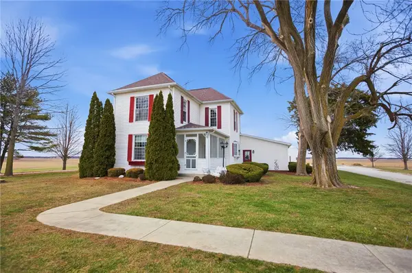 21137 E County Road 1050 N, Ashmore, IL 61912