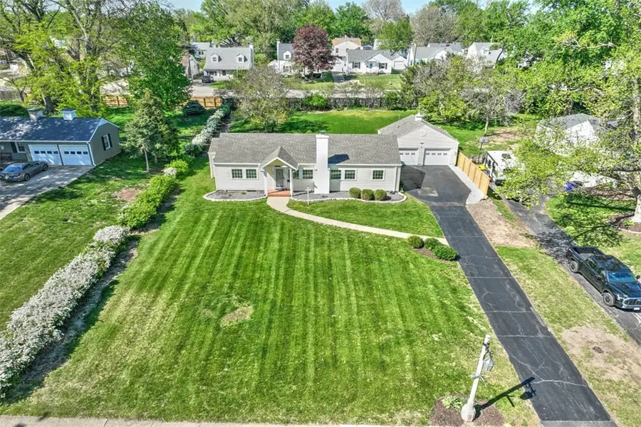 216 Southmoreland Place, Decatur, IL 62521 - #2