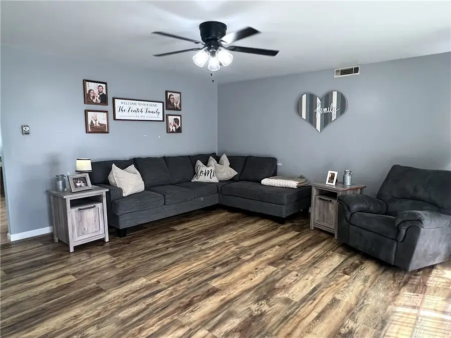 602 S Pembroke Street, Effingham, IL 62401 - #2