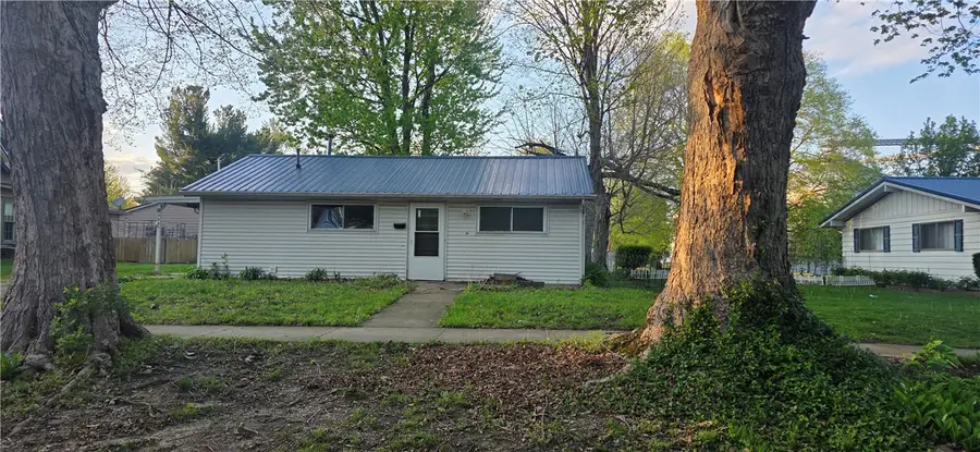 304 Gilbert Street, Rossville, IL 60963 - #2