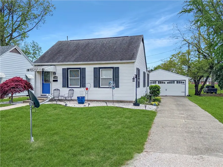 1609 Olive Avenue, Mattoon, IL 61938 - #2