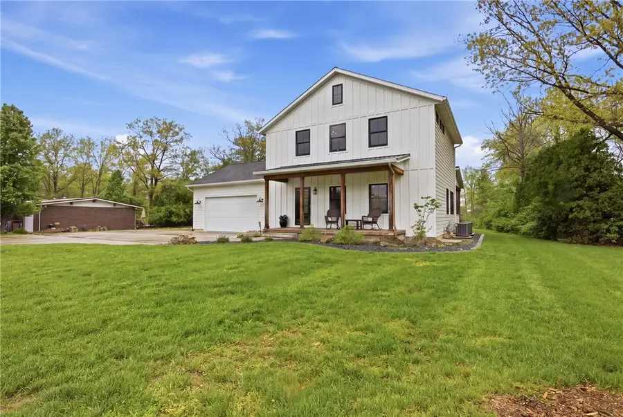 9048 E Oriole Drive, Effingham, IL 62401 - #3