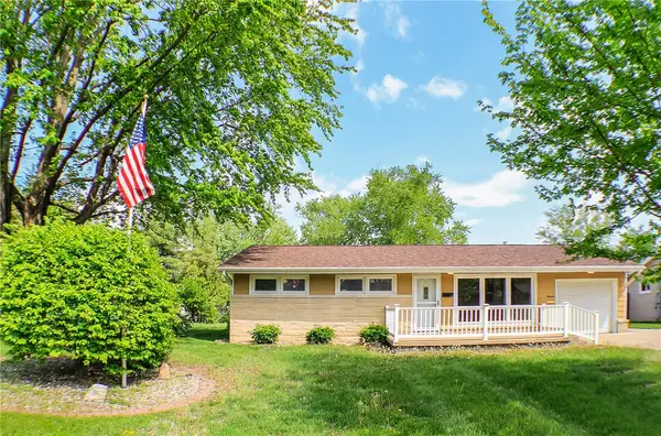 19 Miller Avenue, Charleston, IL 61920