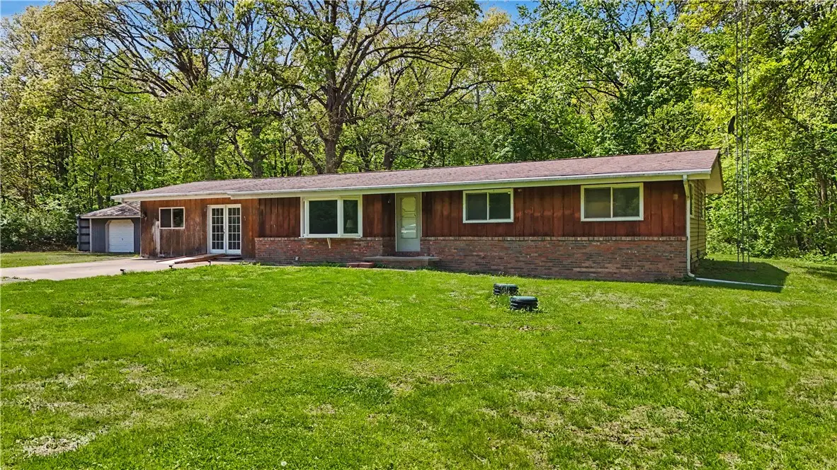 25 Sunset Drive, Oakwood, IL 61858 - #1