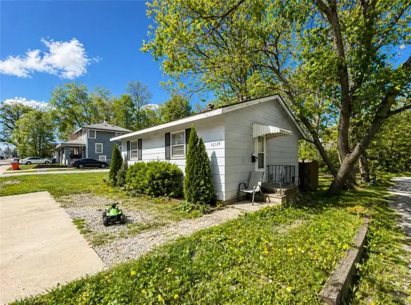 1034 9th Street, Charleston, IL 61920