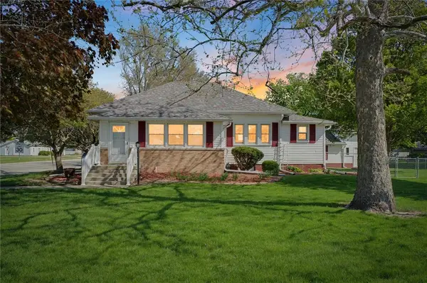 530 S Oakwood Street, Oakwood, IL 61858