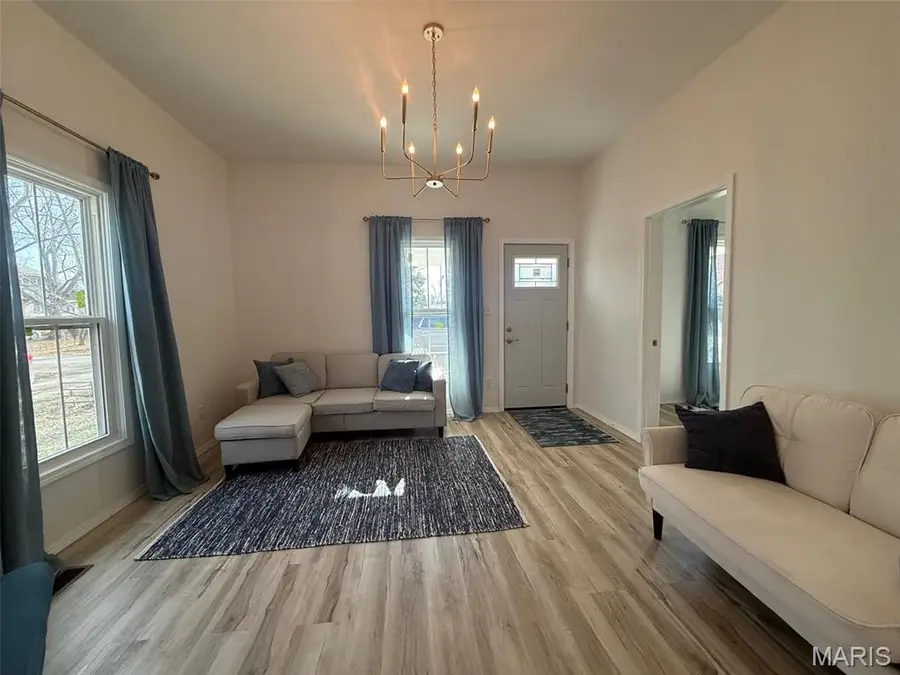 113 E Maple Street, Brownstown, IL 62418 - #2