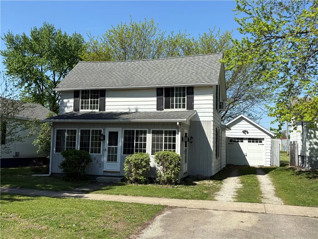 813 S Market Street, Hoopeston, IL 60942 - #1