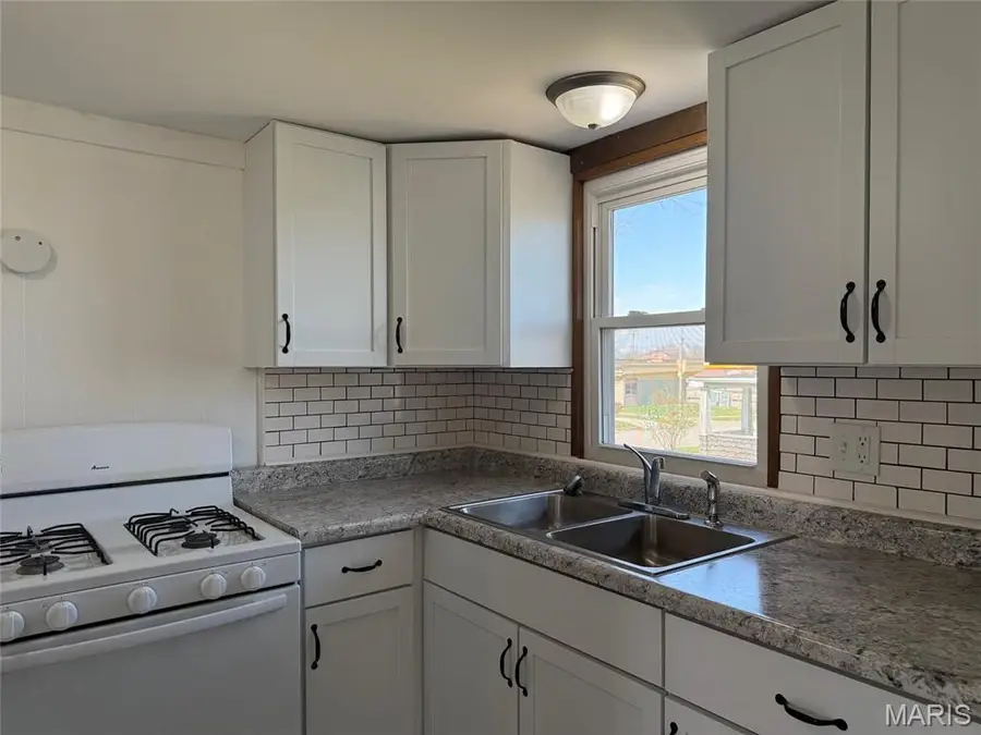 300 E 2nd Street, Pana, IL 62557 - #3