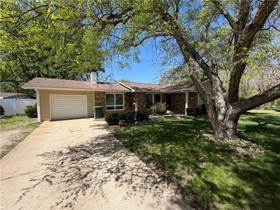 2100 Ironwood Lane, Charleston, IL 61920 - #3