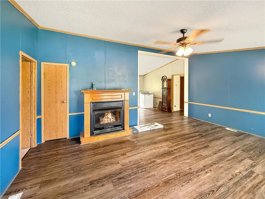 1005 E Alabama Avenue, Casey, IL 62420 - #3