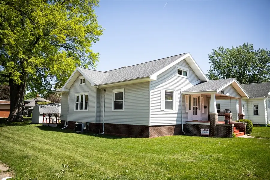 319 Main Street, Moweaqua, IL 62550 - #2