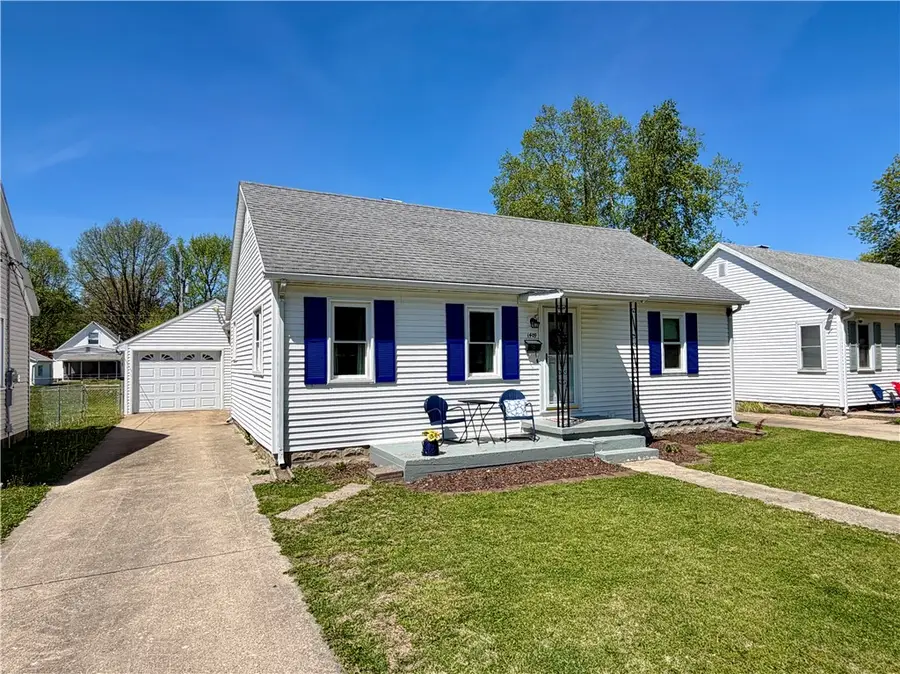 1409 14th Street, Mattoon, IL 61938 - #2