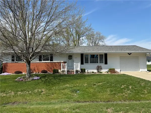 713 E Meadows Street, Altamont, IL 62411