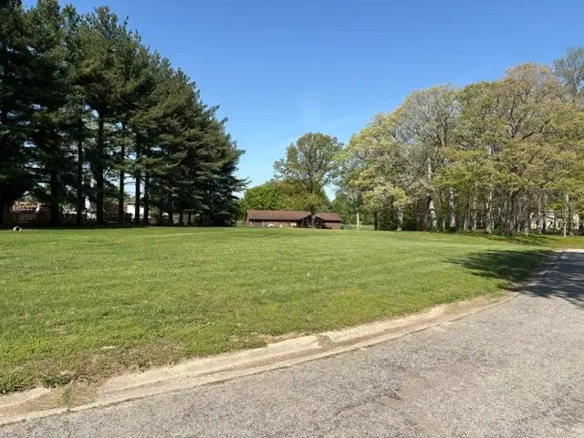 16151 +/- Leprechaun Lane, Effingham, IL 62401 - #2