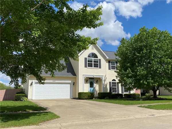 905 Tanglewood Drive, Charleston, IL 61920
