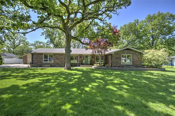 635 W Hickory Point Road, Forsyth, IL 62535