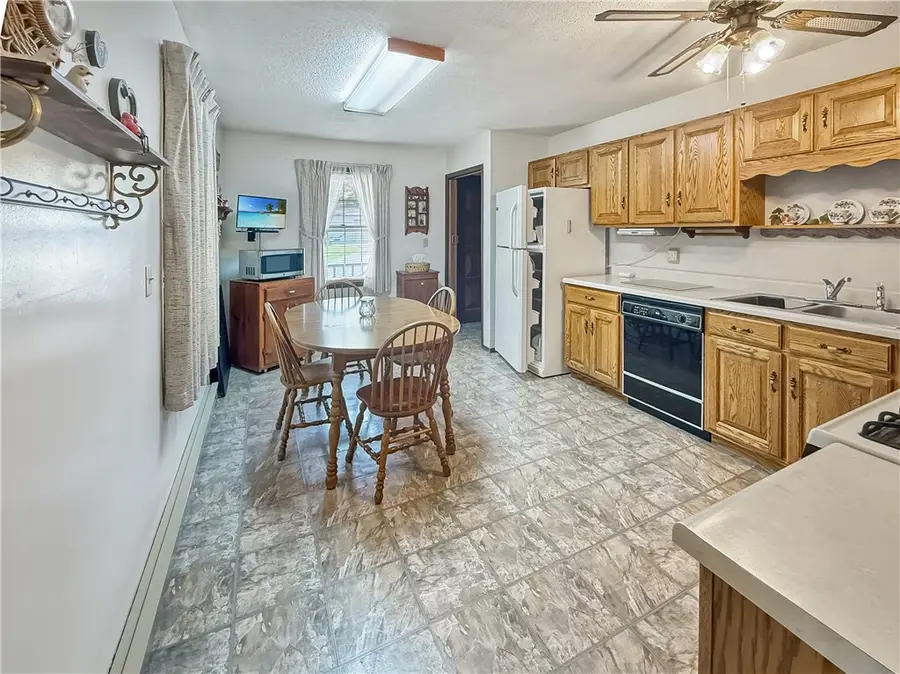 415 S Jefferson Street, Westfield, IL 62474 - #3