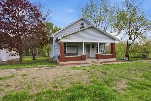 325 State Street, Westfield, IL 62474