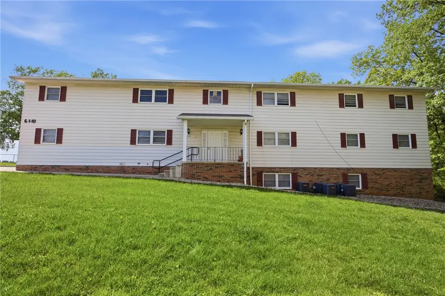 1616 Hillside Drive, Effingham, IL 62401 - #2