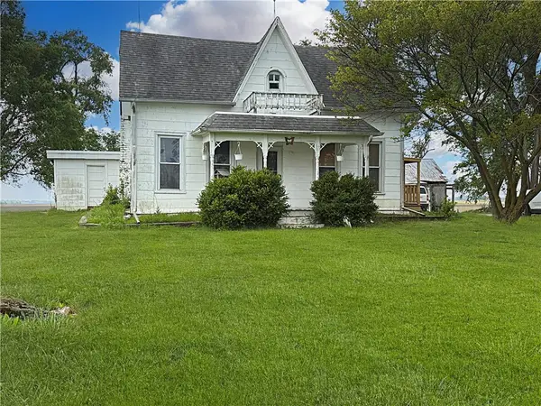 21156 County Road 1130n, Ashmore, IL 61912