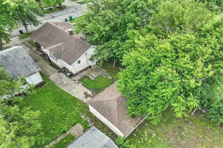 1344 E Lawrence Street, Decatur, IL 62521 - #3