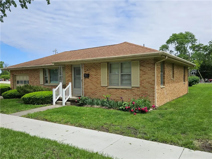 414 N Main Street, Sullivan, IL 61951 - #2