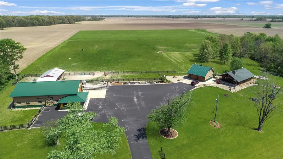 1072 County Road 2000e, Casey, IL 62420 - #2