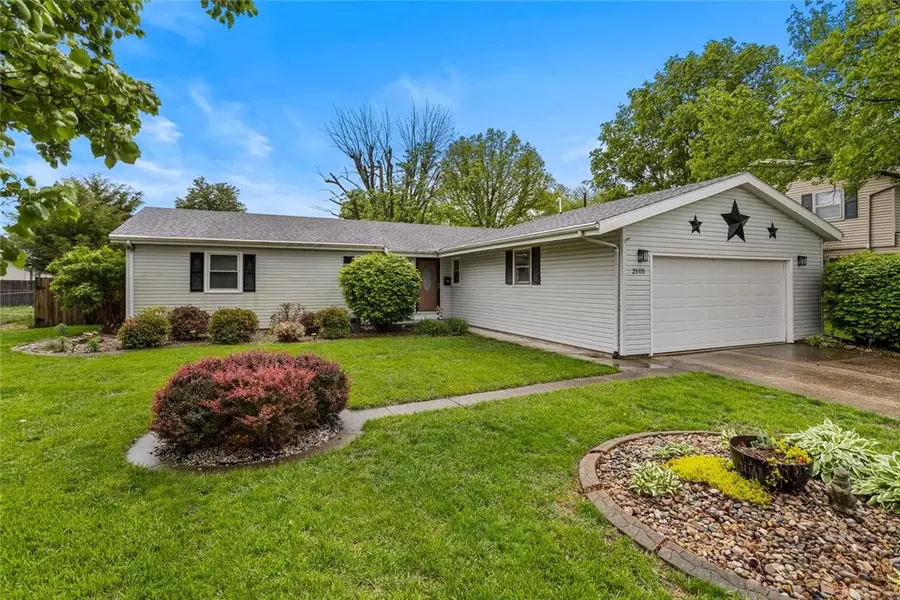 2505 Dakota Avenue, Mattoon, IL 61938 - #2