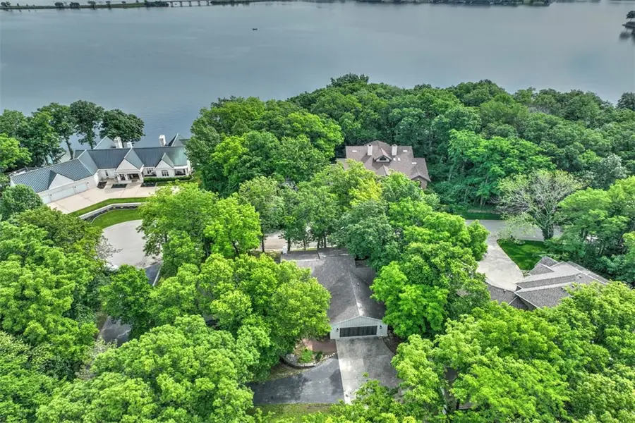 35 Lake Point, Decatur, IL 62521 - #2