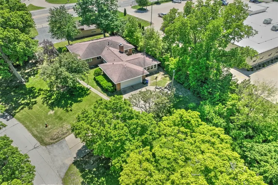 3035 Fair Oaks Drive, Decatur, IL 62526 - #2