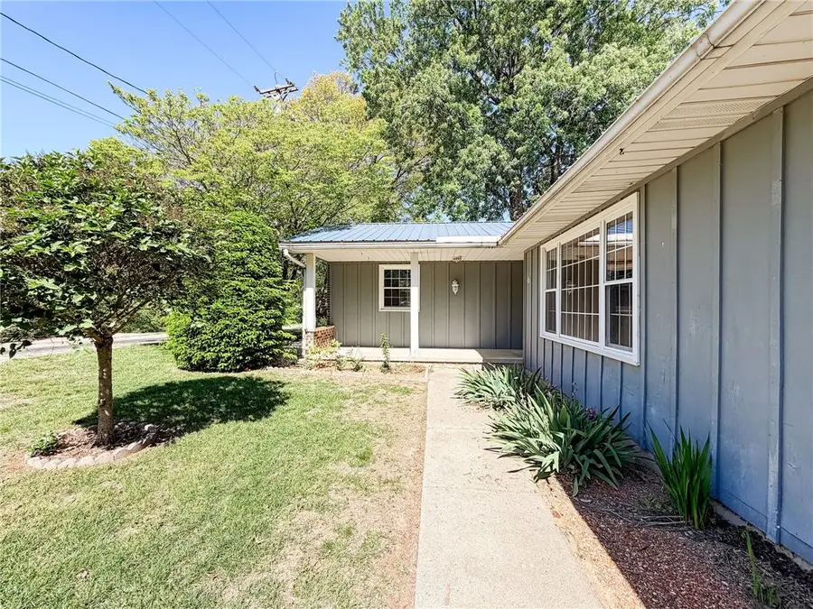 205 Sycamore Road, Paris, IL 61944 - #3