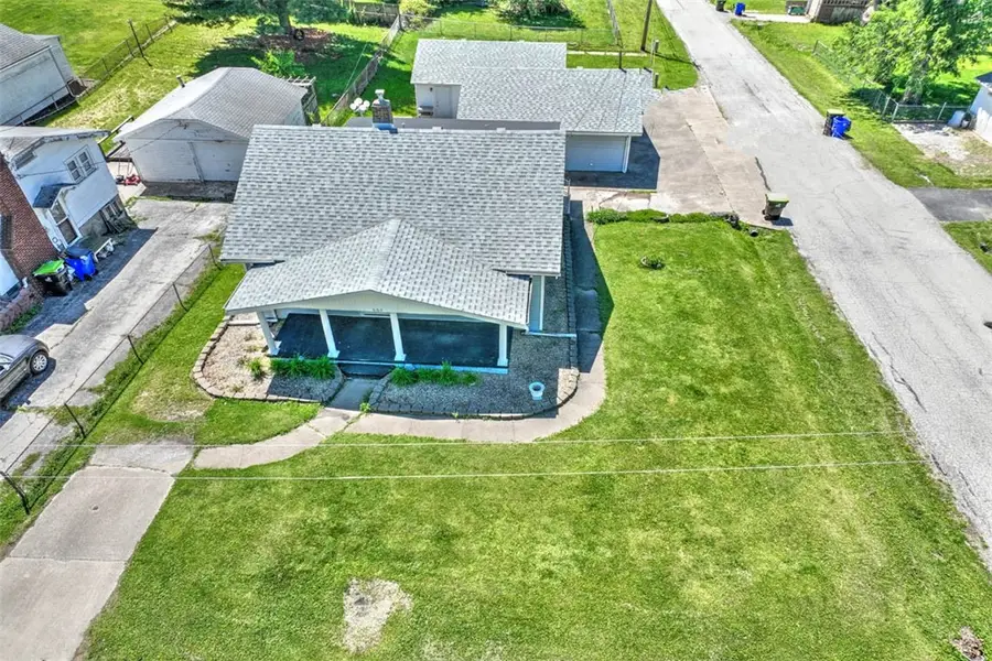 665 N 34th Street, Decatur, IL 62521 - #2