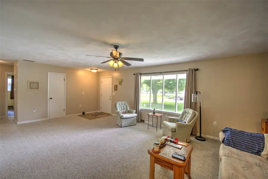 307 Bohlen Street, Moweaqua, IL 62550 - #3