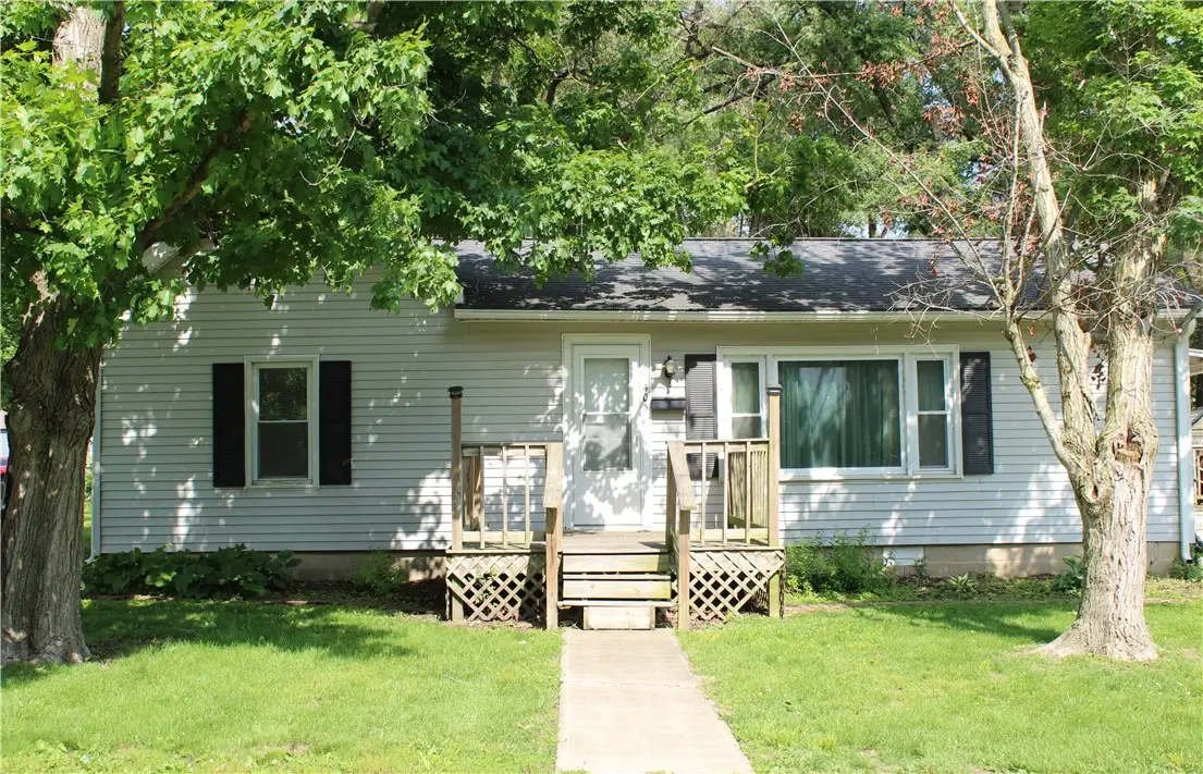 405 S Charles Street, Shelbyville, IL 62565 - #1