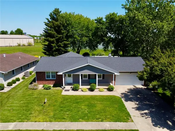 1213 Collins Drive, Effingham, IL 62401