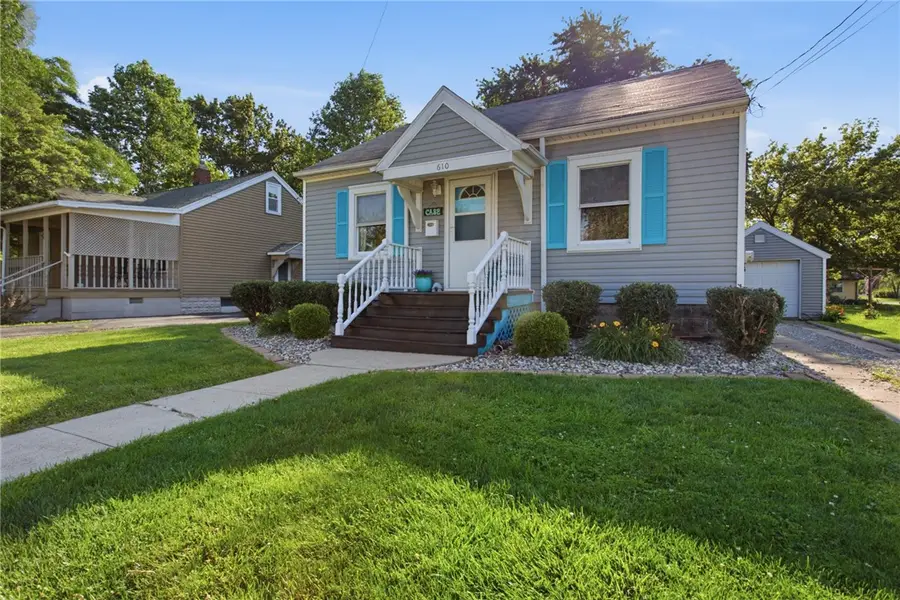 610 S Mulberry Street, Effingham, IL 62401 - #3