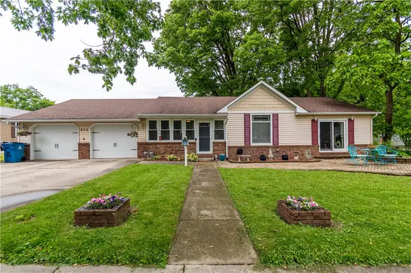 824 N Elm Boulevard, Monticello, IL 61856